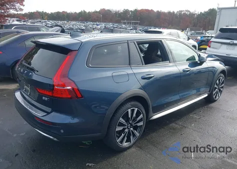 2025 Volvo V60 Cross Country B5 Ultra from USA, damaged, VIN YV4L12WL9S2147185